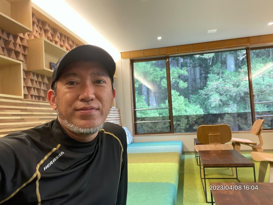 Shinji Mikami e Shift Up podem fazer um jogo juntos